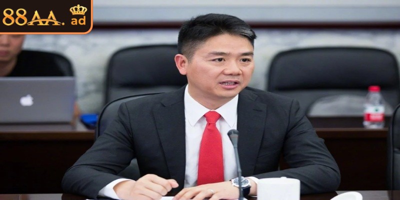 CEO Trung Lập nổi bật như một biểu tượng của bản lĩnh và sáng tạo